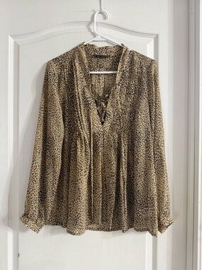 Blue B Women’s Sheer Animal Print Blouse Sz S. AP-89